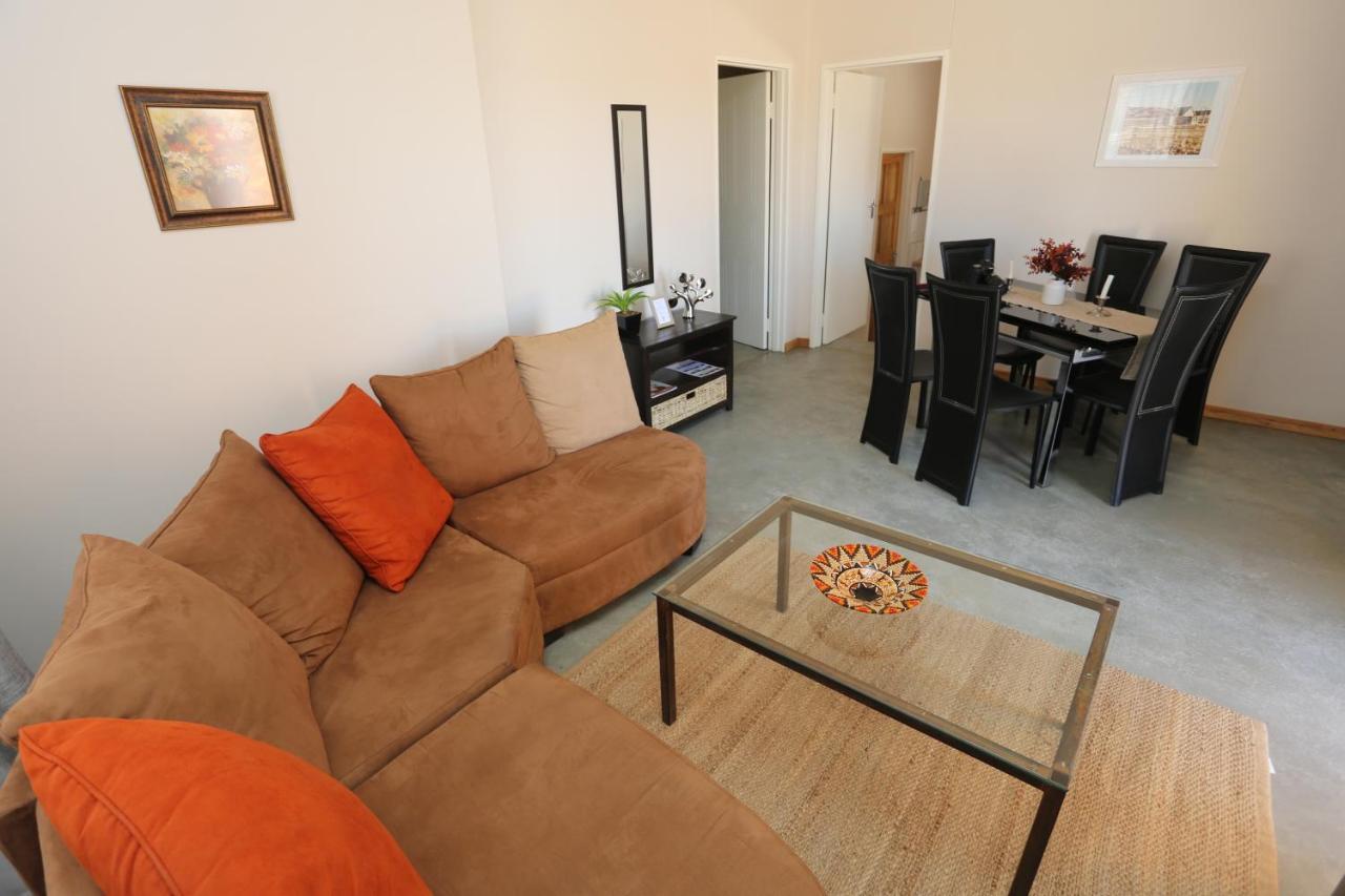Orange House Self Catering Lägenhet Aus Exteriör bild