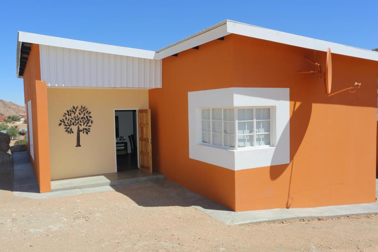 Orange House Self Catering Lägenhet Aus Exteriör bild